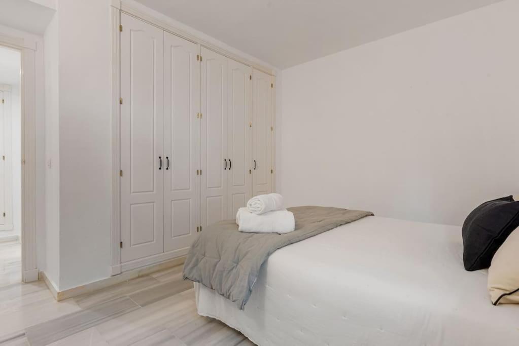 Apartment Magnifico Apto En Puerto Banus * Piscina * Parking *