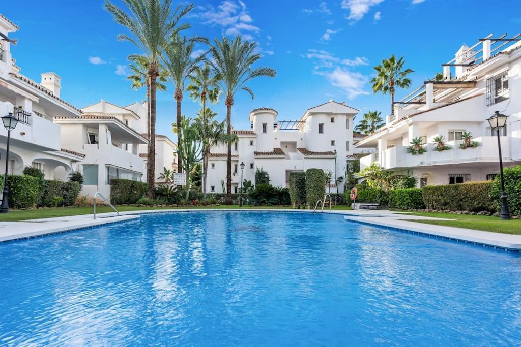 Magnifico Apto En Puerto Banus * Piscina * Parking