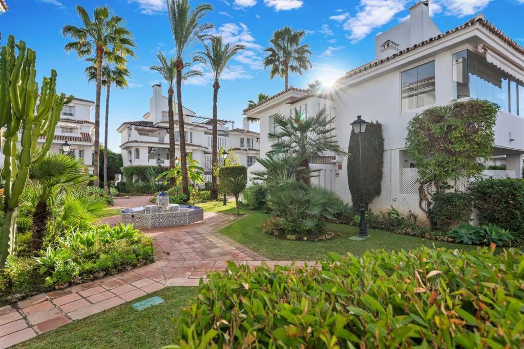 Magnifico Apto En Puerto Banus * Piscina * Parking